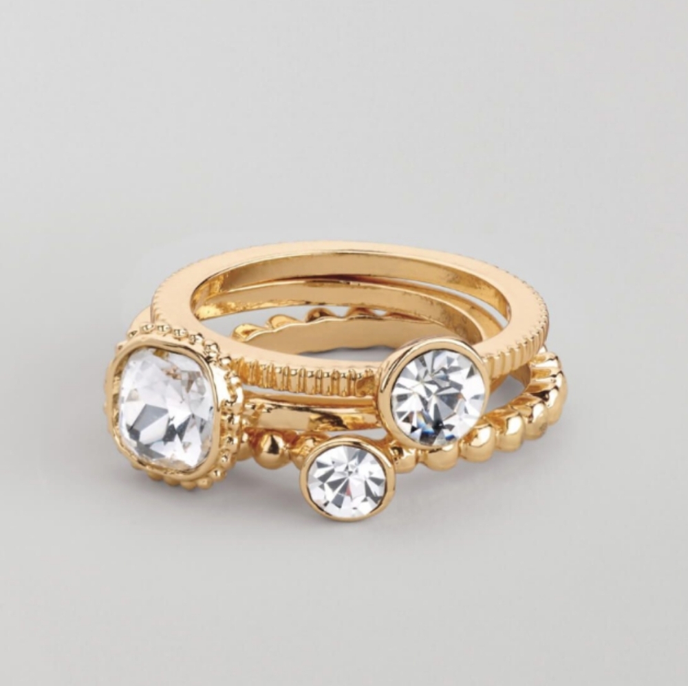 AVON Elegant Gold Stacked Ring Set Size 6